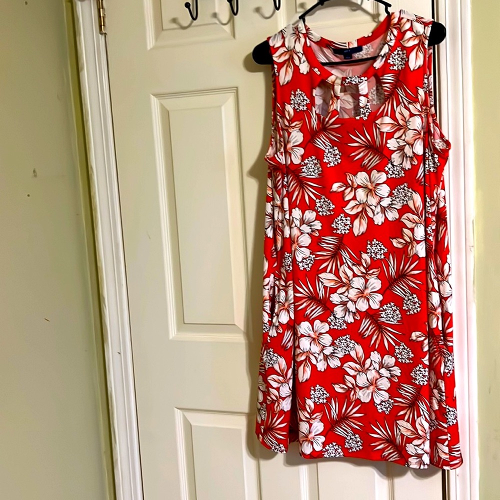 Apt. 9 sleeveless tropical, floral print dress, with cut-out neck, pocketSize XL